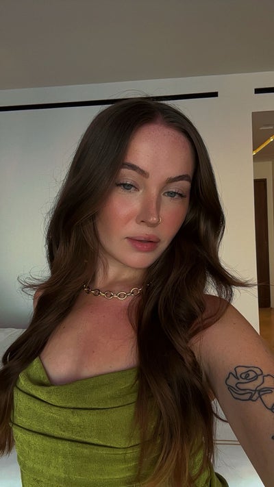 I am a professional female aged 25. I am like... Main Photo