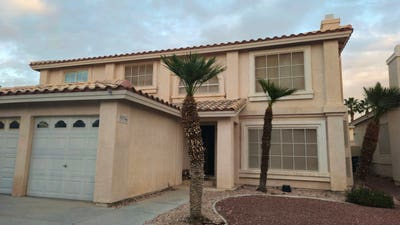 Master bed/bath in large house in Silverado Ranch Main Photo