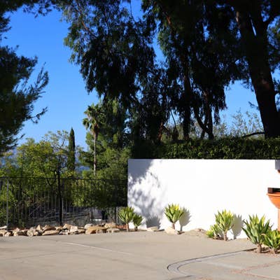 Great Woodland Hills, Ca Main Photo