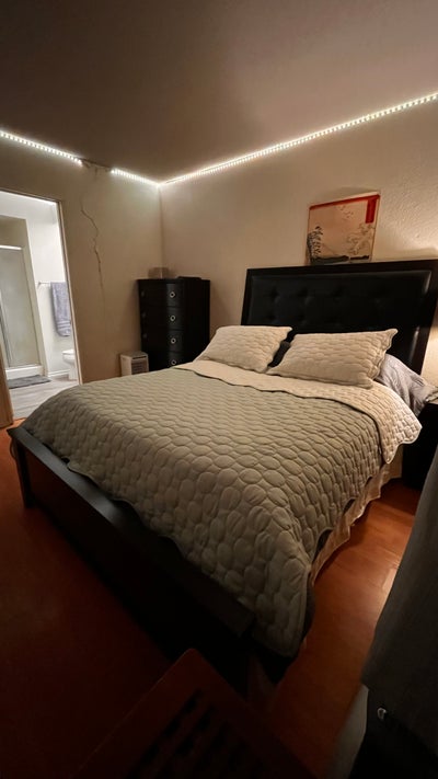 Looking for a christian roommate  Main Photo