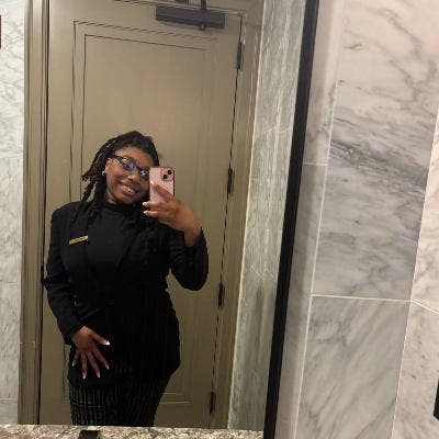 Room needed by professional couple Main Photo