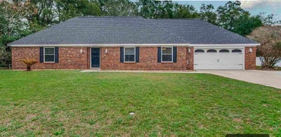 Large home in a quite Ferry Pass neighborhood  Main Photo