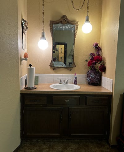 Large Private Room & Bath for Rent in House Main Photo