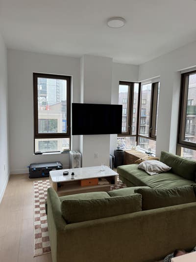 1 Bed in Brand New Williamsburg Wharf Main Photo