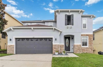 Rooms for rent in a three bedroom house.  Main Photo