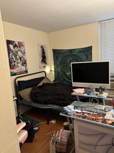 Room Available End of April! Main Photo