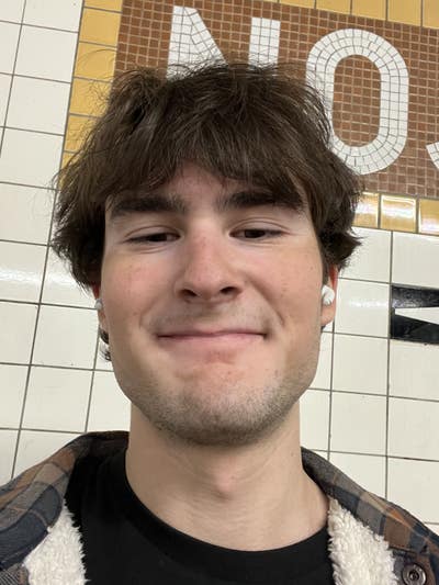 Eighteen Male, Budget $800, Move In 2026 Main Photo