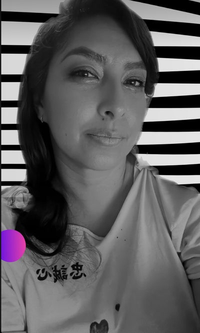 Professional Female seeks a small or large room Main Photo