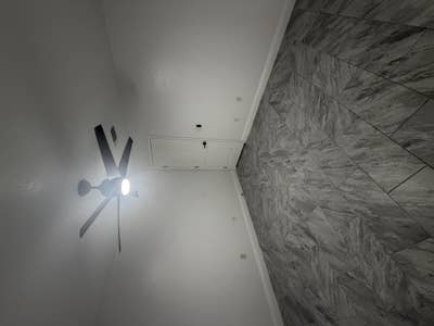 Move in ready spacious room Main Photo