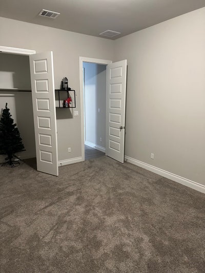 Room opens April 1st Main Photo