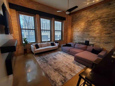 Beautiful Modern Condo Downtown Milwaukee Main Photo