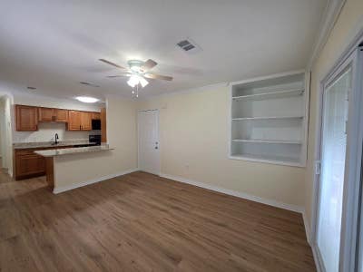 Beautifully appointed 1 BR 1 bath FULLY remodeled  Main Photo
