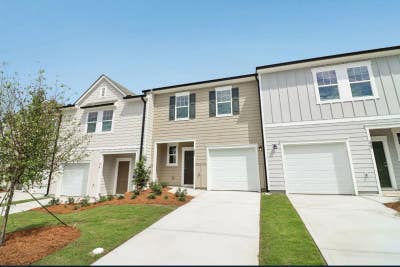 Female Only Private Room For Rent Main Photo