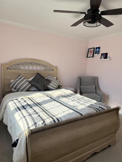 Hermoso dormitorio totalmente amueblado en una ca Main Photo