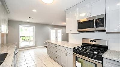 Quiet Room near Slidell Memorial | Utilities Incl Main Photo