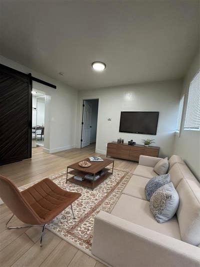 Beautifully Remodeled _Bedroom Apartment in West V Main Photo