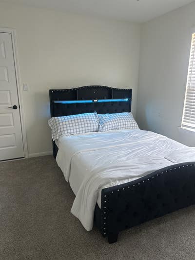 Spare Room for Rent with Extra parlour upstairs Main Photo