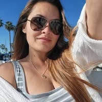 Female, 18, Budget $1000, Move In 3/1/2026 Main Photo