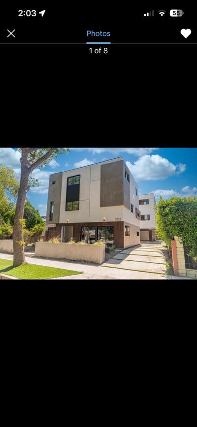 Townhouse room for rent. Main Photo