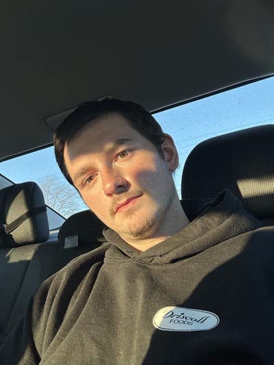 I am available to move as soon as possible it... Main Photo