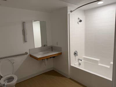 3 bedrooms for rent Main Photo