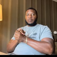 Professional Male seeks a small or large room Main Photo