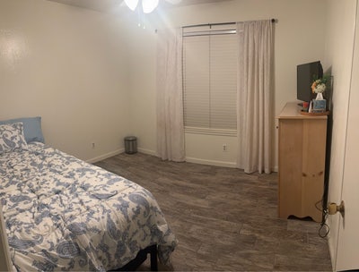 Private Room for Rent Main Photo