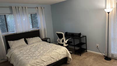 Great furnished room for rent Main Photo