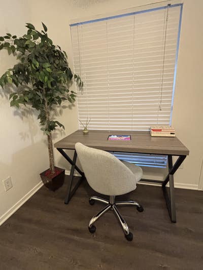 Newly furnished room and bath in south austin Main Photo