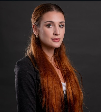 I am a professional woman aged 30, and I am m... Main Photo