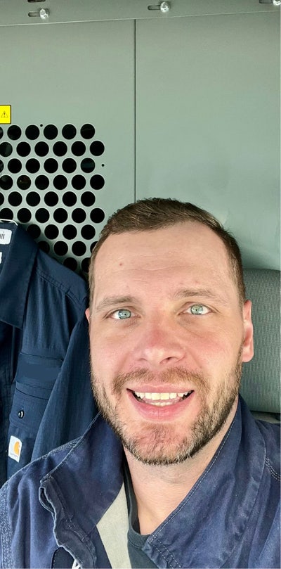 Hi, I’m Derek. I’m 40 years old and work ... Main Photo