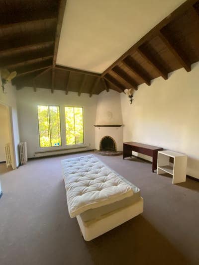 Available 06! 3b1b just 5 minutes walk to UC Berk Main Photo