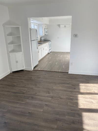 Very Large & Sunny 1 BR Apartment Main Photo