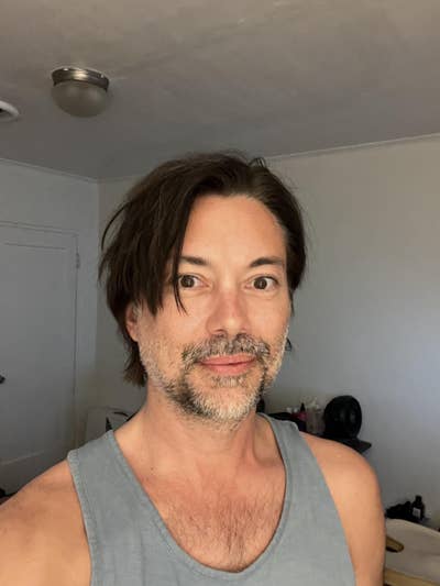 Creative Marketing Professional Looking for a Room Main Photo