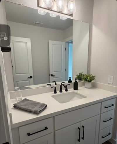 Peaceful luxury neighborhood  Main Photo