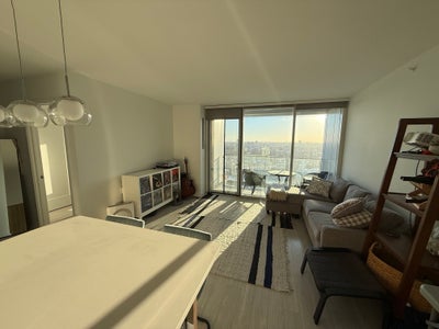 Sublease in Lincoln Common Available April to July Main Photo