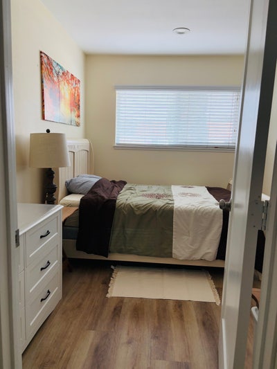 Room for rent  Main Photo