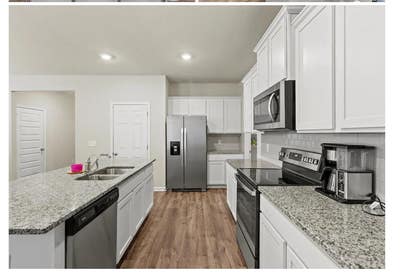 Unfurnished room for rent Main Photo