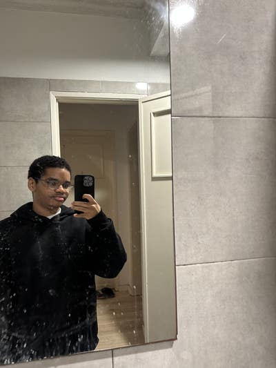 Room wanted in Houston Main Photo