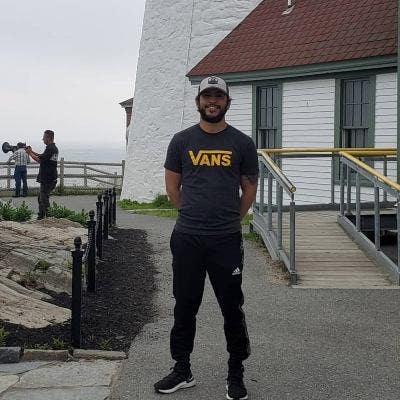 $1000 Budget, Male, 35, Ready To Move In Main Photo