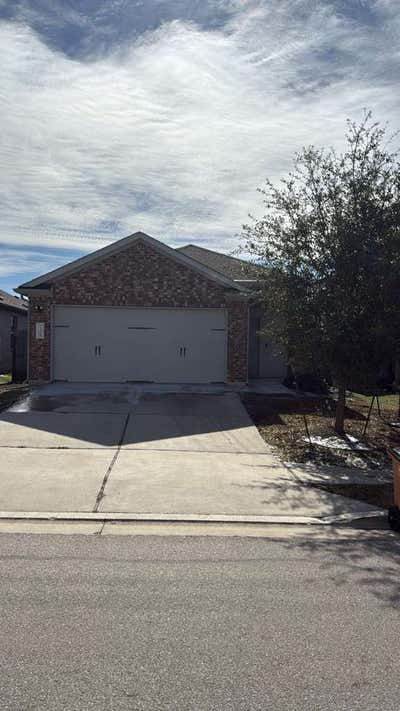 Room Available/Close to Austin Airport Main Photo