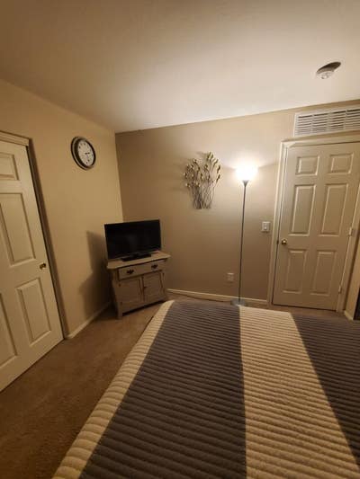 Nice Room for Rent  Main Photo