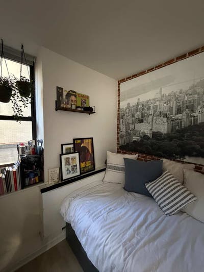 Enjoy Your Stay in Midtown South For An Affordable Main Photo