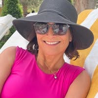 $500 weekly, female, 20 to 99, move in soon Main Photo