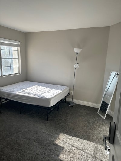 Private room for rent!  Main Photo
