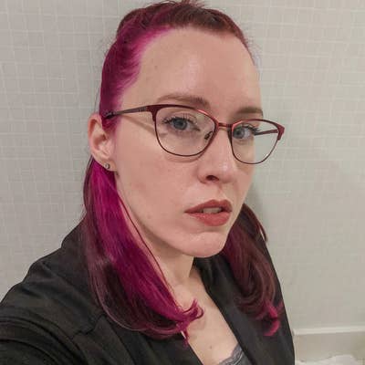 37 y.o. female seeking longterm room Main Photo