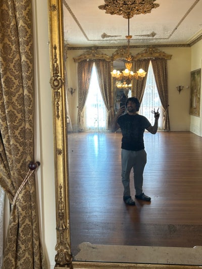 A chill roomie has appeared! Main Photo