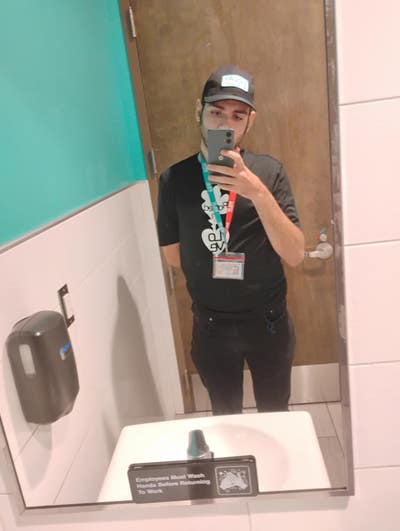 Professional Male seeks a small or large room Main Photo