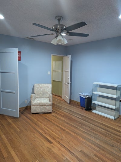 Rent the Blue Room Suite blocks from Houghton Park Main Photo