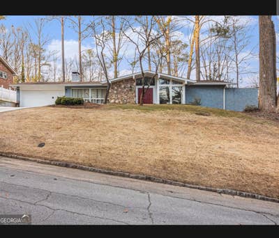 1-2 times with private bath in midcentury ern home Main Photo